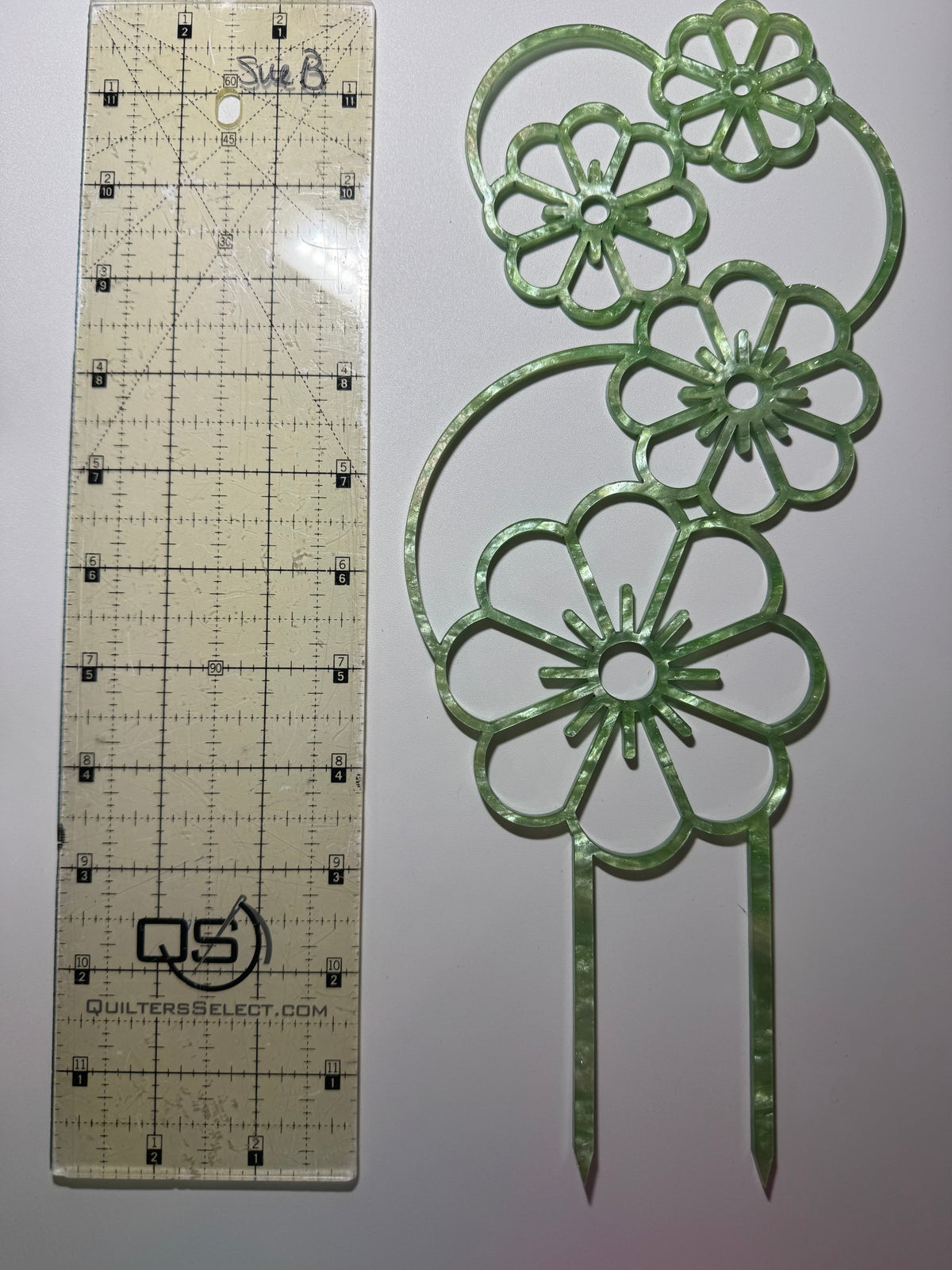 Multi Flowers Trellis